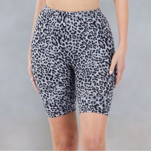 NEW! Super soft grey leopard print bike shorts size XL - NWT